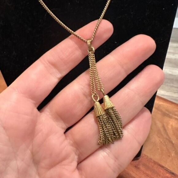 J Crew Gold Tone Fringe Tassel Chain Necklace Long Minimalist Classic - Picture 3 of 11
